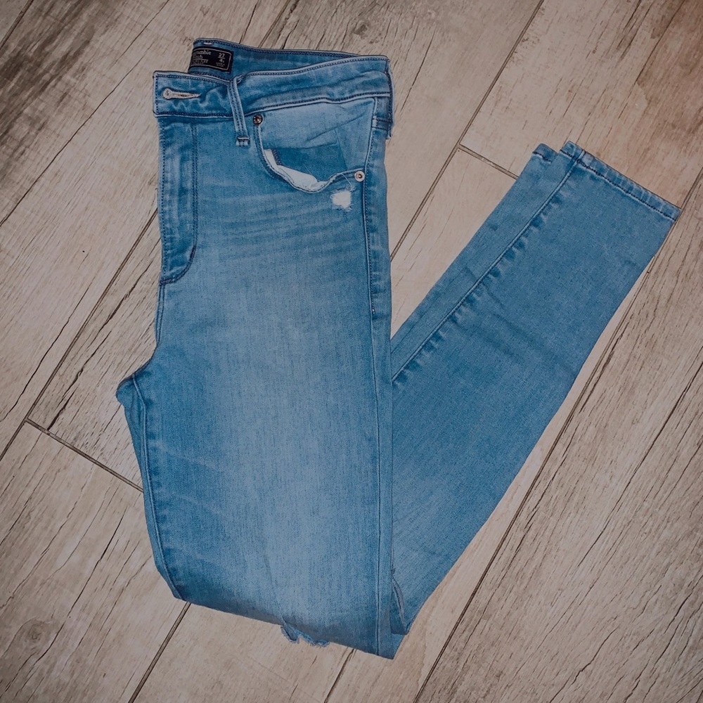 ABERCROMBIE JEANS